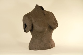 weiblicher Torso, gebrannter Ton, Höhe 70 cm
