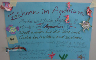 #####Zeichnen im Aquarium#####
Die Kinder gehen in ein Aquarium und zeichnen die Fische ab.