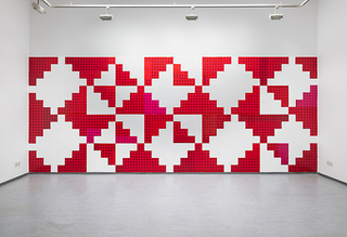 BRIQUE 2024 | woven parts made of decorfoil | 6.4 x 2.6 m | Exhibitionview 'Repeat' @ Galeriehaus Nord Nuremberg