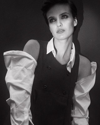 UNIFORM THREAT

PHOTOGRAPHY - DAVID MANNION

HAIR - ANASTASIA GRUYINKA

MAKE UP - CLAIRE URQUHART

CASTING - ABI CORBETT