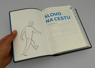 Slovo na cestu / Bible s poznámkami (1936 stran) / Dům Bible 2012 / Designiq