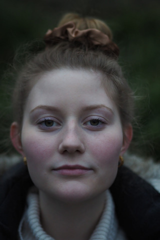 Louisa Greiner
13.04.1999, Wiesbaden 
168 cm 
Hafenstraße 67, 58642 Altena
