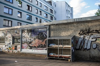 2013 / zwei Betten / Installation im Öffentlichen Raum / einsiedel-jung / Hamburg