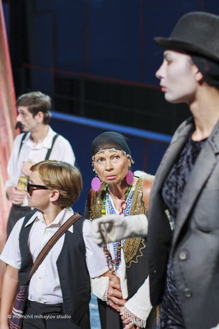Balkan Syndrome, based on Stanislav Stratiev's play, 
Ruse Drama Theatre, Bulgaria
director: Nedyalko Delchev

photography: Momchil Mihaylov - Momo